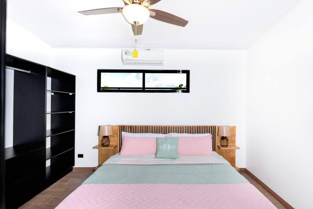 הוילה אוביטה Casa Coral - Great Location - High Speed Internet מראה חיצוני תמונה